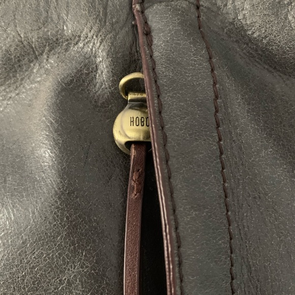 Hobo Leather Shoulder Bag - Picture 3 of 8